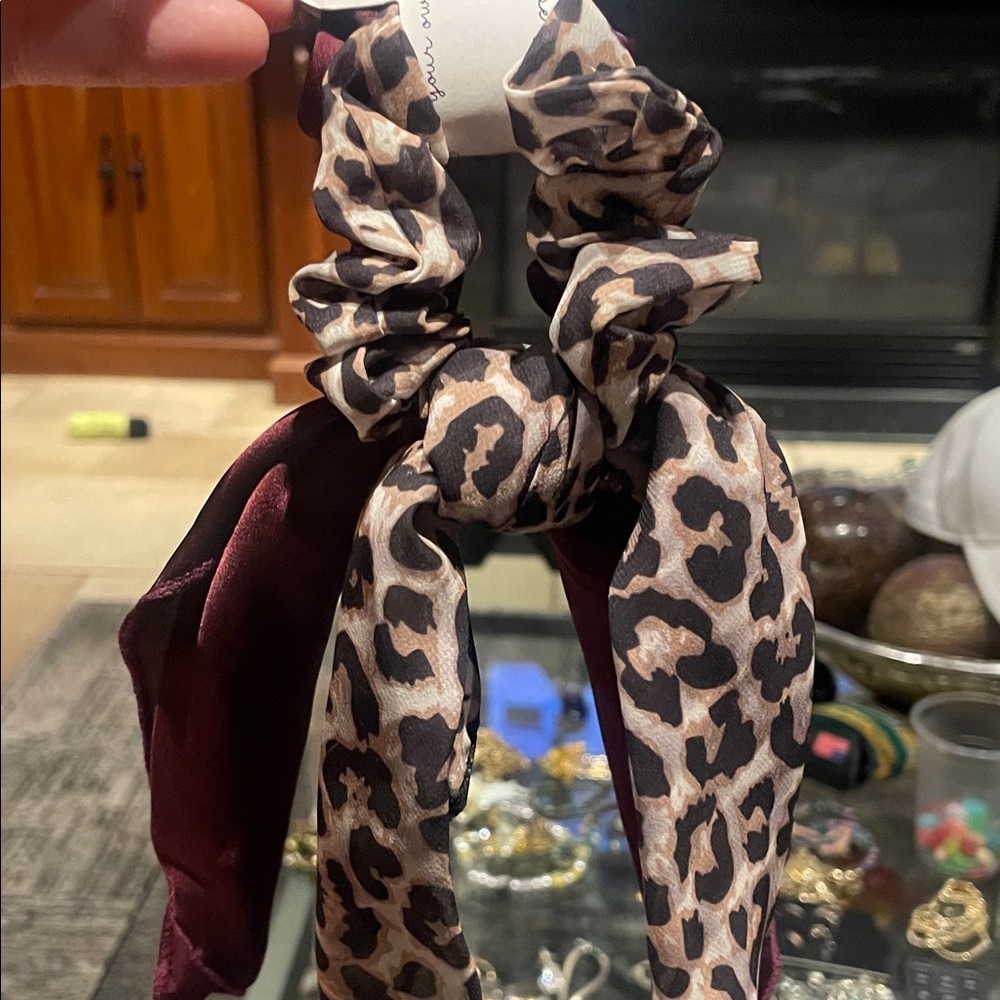 Altar’d state ponytail scrunchies set of two